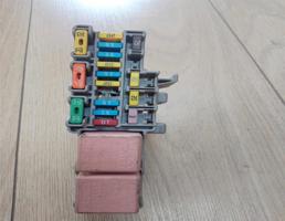 Блок предохранителей для Renault Megane II 2002-2009  запчасти бу