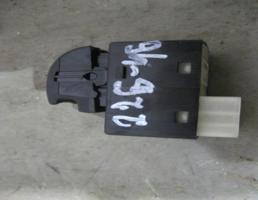 Кнопка стеклоподъемника задней левой двери для Renault Koleos (HY) 2008-2016  запчасти бу