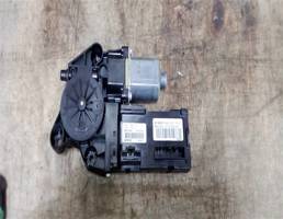 Мотор стеклоподъемника передний правый для Renault Megane III 2009-2016  запчасти бу