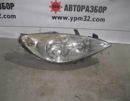 Фара правая для Peugeot 307 2001-2007  запчасти бу