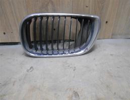 Решетка радиатора для BMW 3-серия E46 1998-2005  запчасти бу
