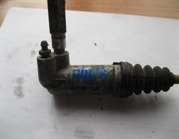 Цилиндр сцепления рабочий для Audi 100 (C4) 1991-1994  запчасти бу