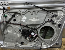 Трос открывания передней двери для Skoda Octavia (A5 1Z-) 2004-2013  запчасти бу