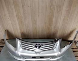 Решетка радиатора для Toyota Avensis III 2009-2011  запчасти бу