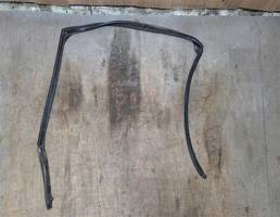 Уплотнитель двери задней правой для BMW 5-серия E60/E61 2003-2009  запчасти бу