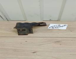 Кронштейн радиатора кондиционера для Nissan X-Trail (T30) 2001-2006  запчасти бу