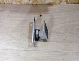 Петля двери задней левой верхняя для BMW 5-серия E60/E61 2003-2009  запчасти бу