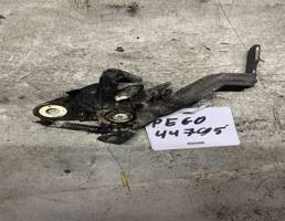 Замок капота для Peugeot 308 2007-2011  запчасти бу